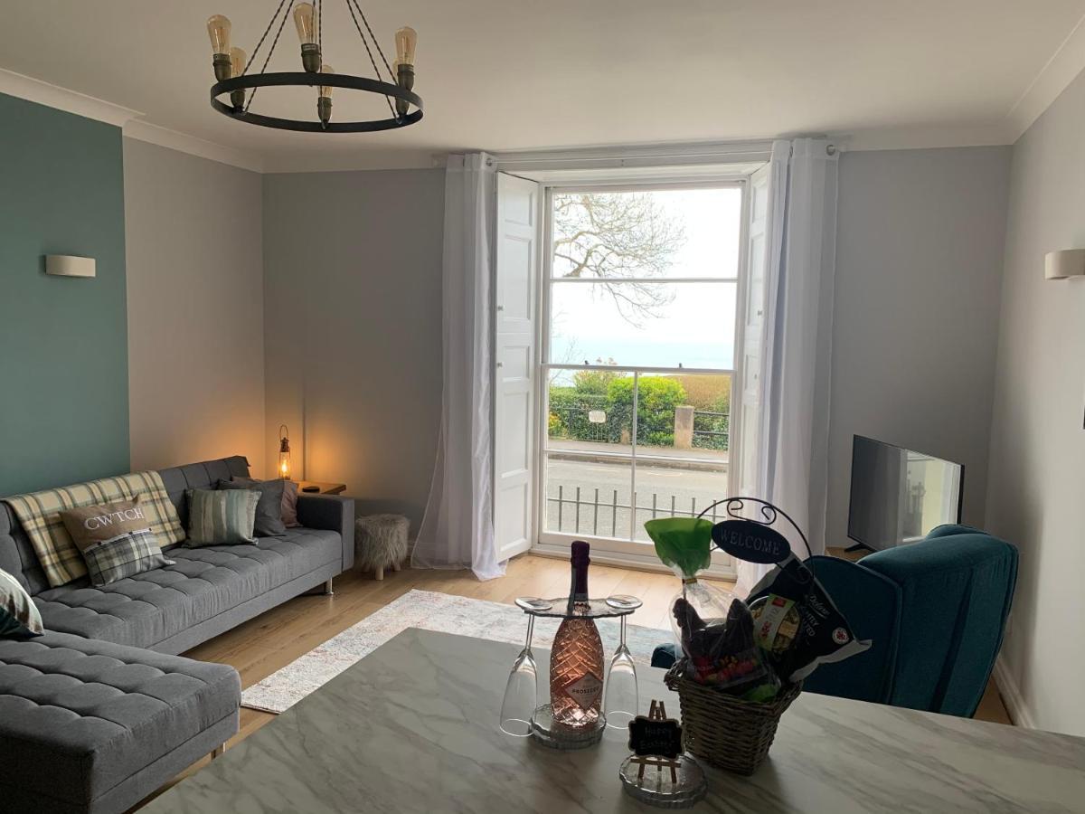 Beautiful Flat With Harbour Views Tenby Extérieur photo