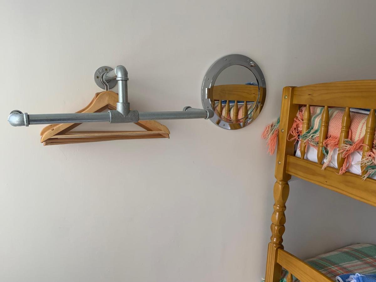 Beautiful Flat With Harbour Views Tenby Extérieur photo