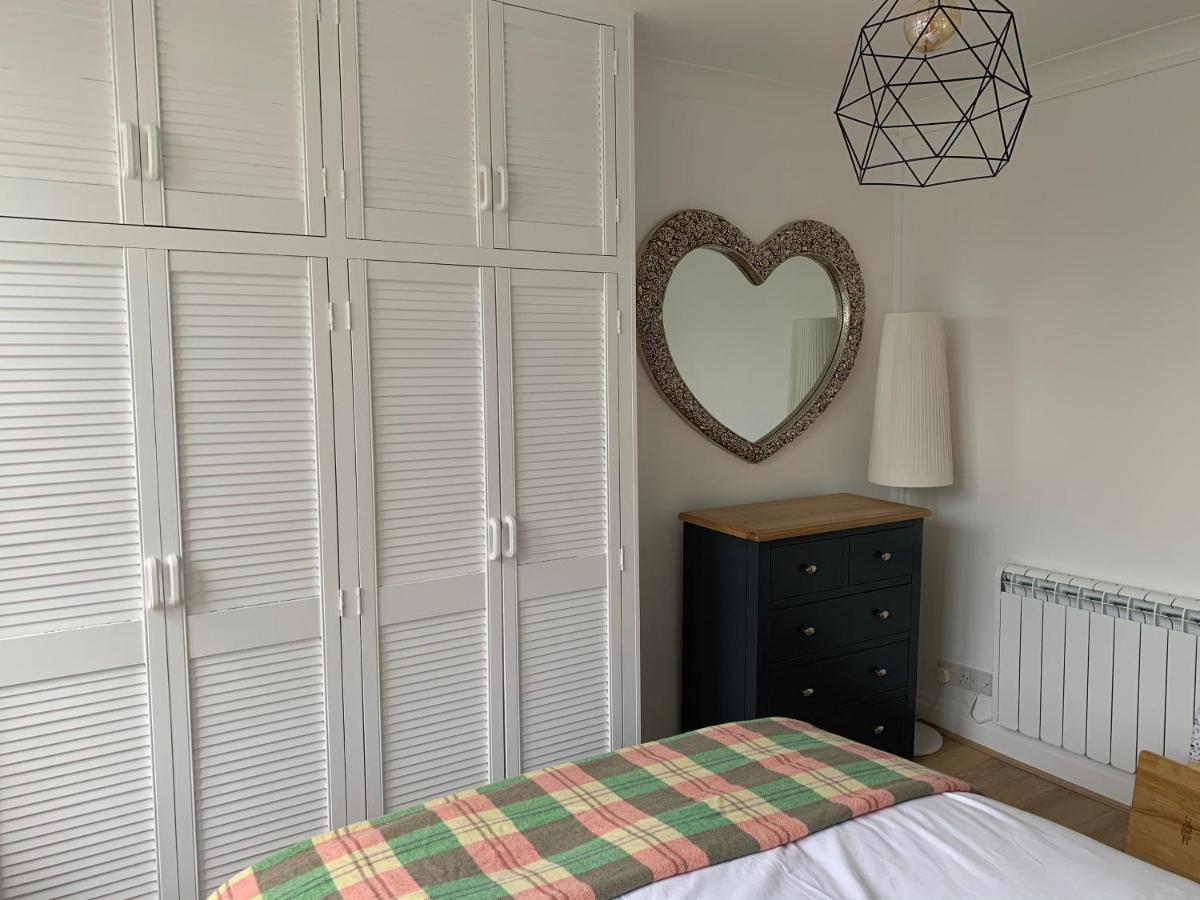 Beautiful Flat With Harbour Views Tenby Extérieur photo
