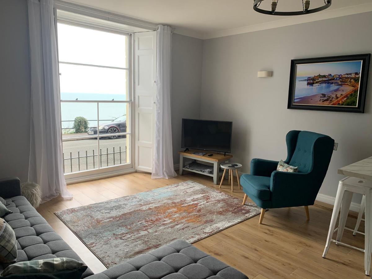 Beautiful Flat With Harbour Views Tenby Extérieur photo
